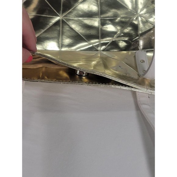 Elizabeth Arden Gold Tote Bag with Magentic Snap Close Geometric 15" tall - Picture 8 of 8
